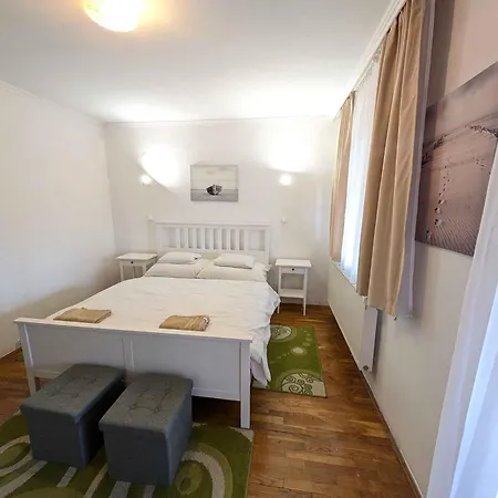 In 48127 Apartamento