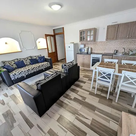 In 48127 Apartamento *